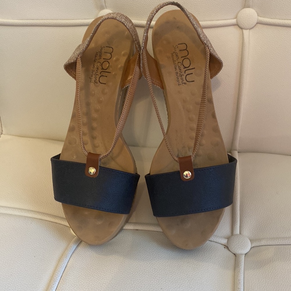 Malu Super Comfort Sandals. Brazil. Size 7. Very good used condition. Navy/Tan.